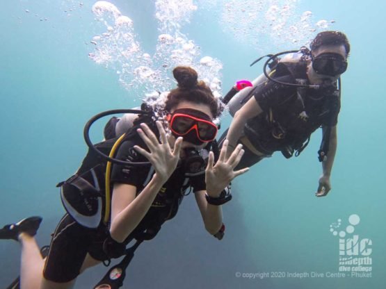 Happy Divers at East of Eden Similan Islands