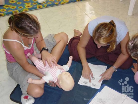 Child & Baby CPR / First Aid: Enfant CPR is fun and easy to learn with Indepth Dive Centre
