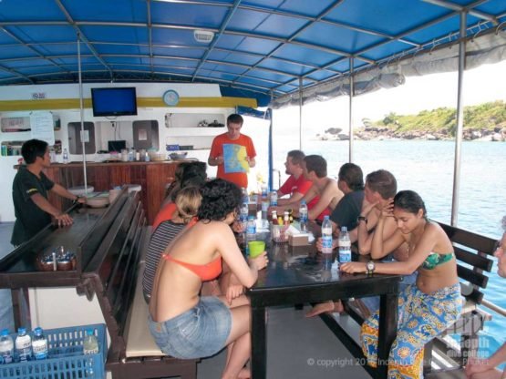 Dive Briefing aboard MV Oktavia Liveaboard in The Similans